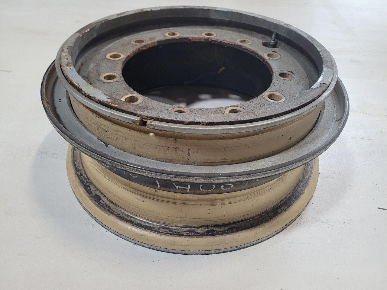 Grove Rim 385/95R25 12 5.5 3p - Jantă pentru Macara: Foto 1 Grove Rim 385/95R25 12 5.5 3p - Jantă pentru Macara: Foto 1