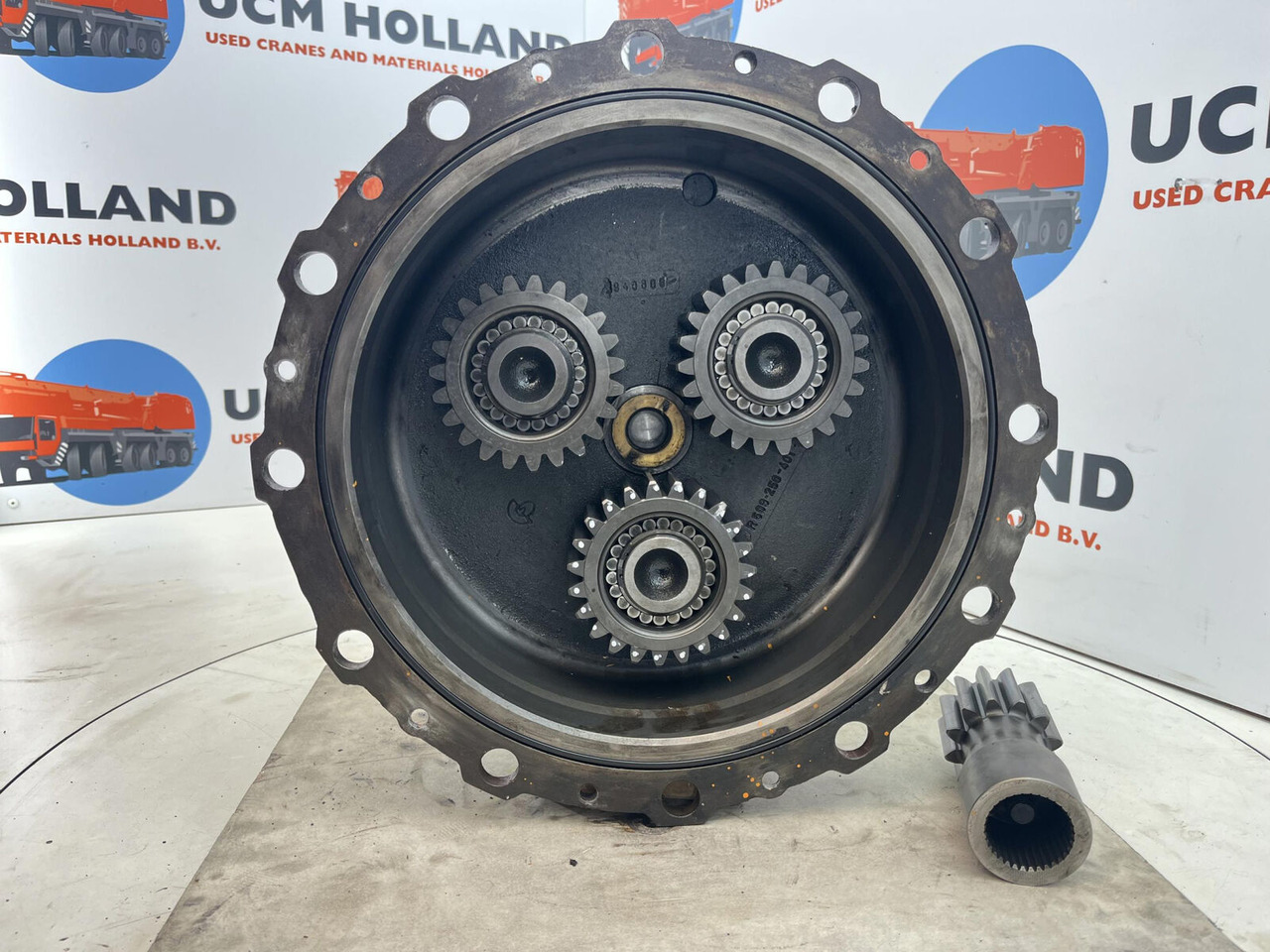 Krupp KMK 3050 planetary gear 12-23-60-34-3pl-H135-46 - Transmisie finală pentru Automacara: Foto 4 Krupp KMK 3050 planetary gear 12-23-60-34-3pl-H135-46 - Transmisie finală pentru Automacara: Foto 4