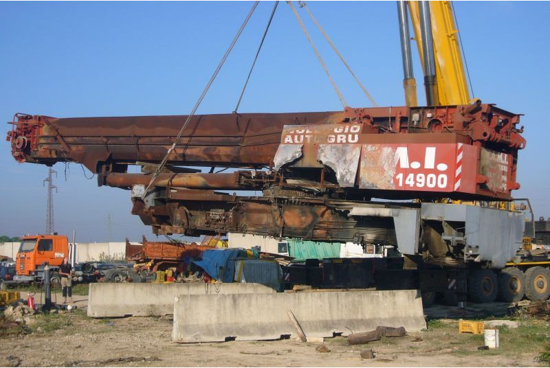 Krupp KMK 8350 for parts - Macara tot teren: Foto 2 Krupp KMK 8350 for parts - Macara tot teren: Foto 2