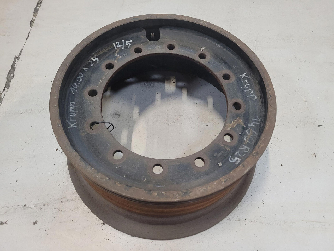 Krupp Rim 385/95R25 12 5.5 3p - Jantă pentru Macara: Foto 1 Krupp Rim 385/95R25 12 5.5 3p - Jantă pentru Macara: Foto 1