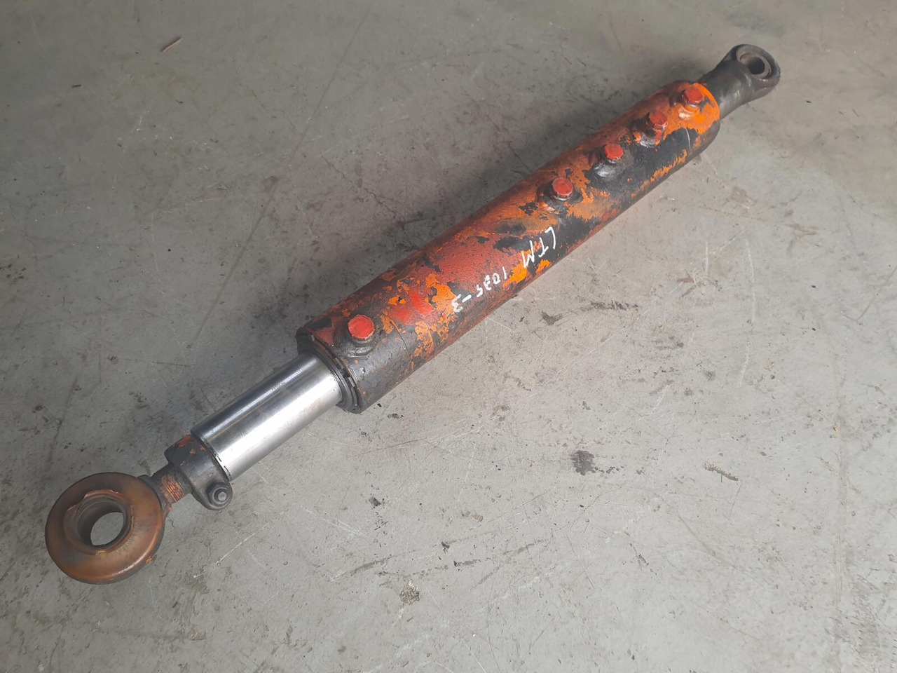 Liebherr LTM 1035 LTM 1025 steering locking cylinder - Cilindru hidraulic pentru Automacara: Foto 2 Liebherr LTM 1035 LTM 1025 steering locking cylinder - Cilindru hidraulic pentru Automacara: Foto 2