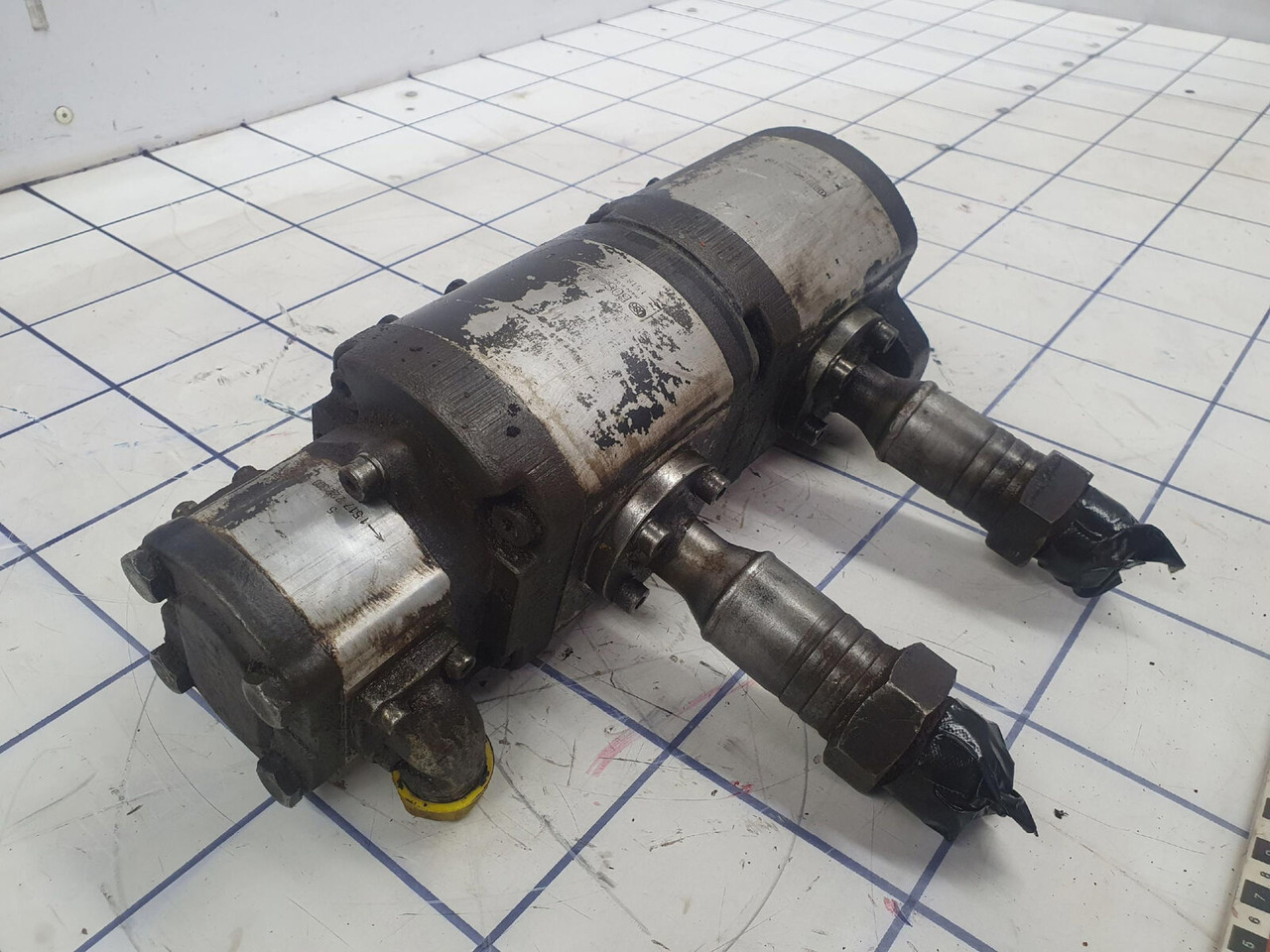 Liebherr LTM 1050-1 TRIPLE GEAR PUMP - Pompa hidraulica pentru Automacara: Foto 3 Liebherr LTM 1050-1 TRIPLE GEAR PUMP - Pompa hidraulica pentru Automacara: Foto 3