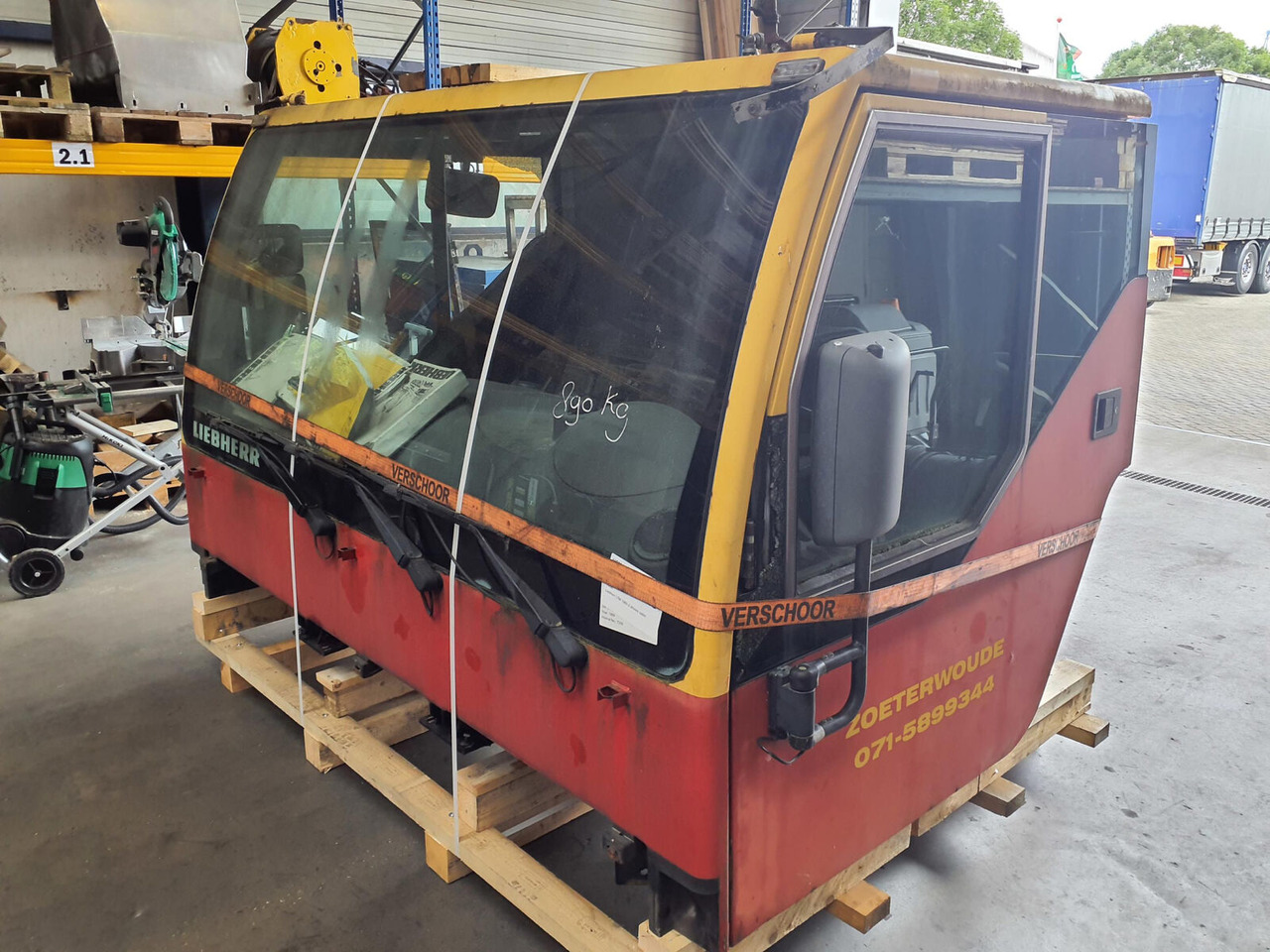 Liebherr LTM 1060-2 drivers cabin - Cabină pentru Macara: Foto 1 Liebherr LTM 1060-2 drivers cabin - Cabină pentru Macara: Foto 1