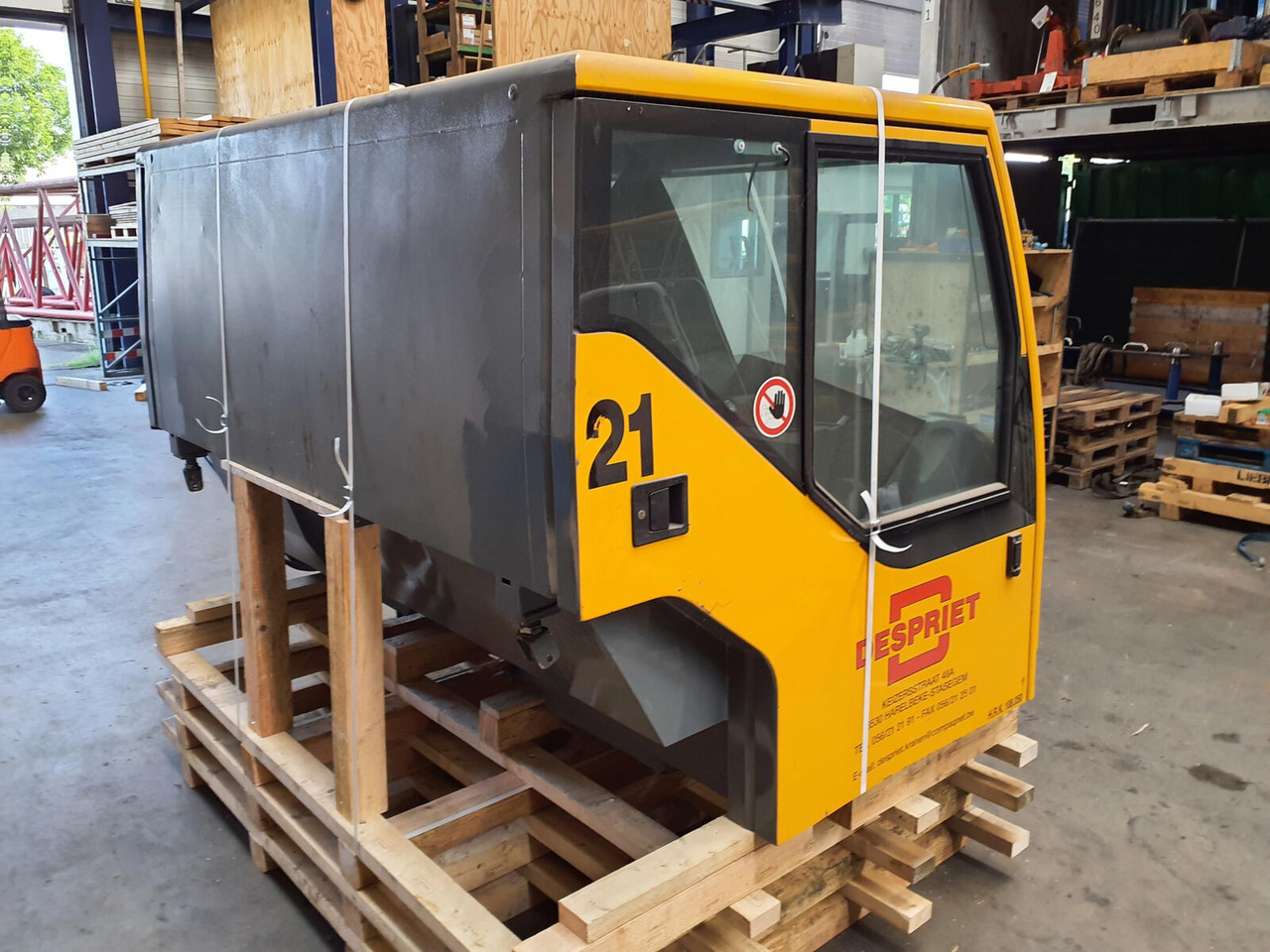 Liebherr LTM 1060-2 lower cabin - Cabină pentru Automacara: Foto 4 Liebherr LTM 1060-2 lower cabin - Cabină pentru Automacara: Foto 4