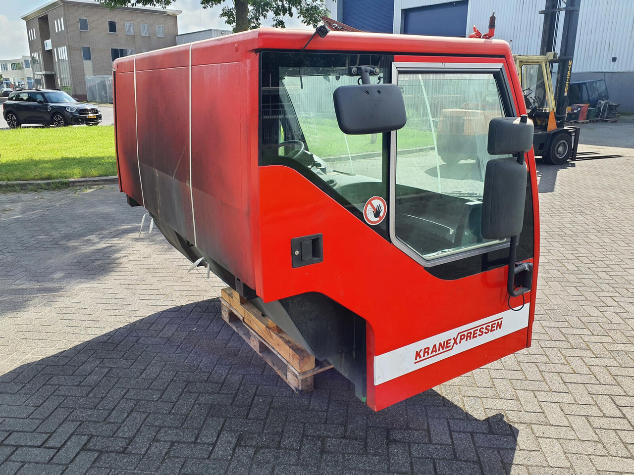 Liebherr LTM 1060-2 lower cabin - Cabină pentru Automacara: Foto 4 Liebherr LTM 1060-2 lower cabin - Cabină pentru Automacara: Foto 4