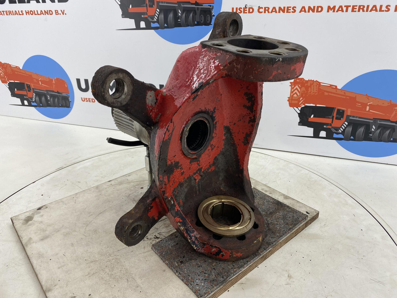 Liebherr LTM 1060 Steering knuckle axle 1 and 2 - Fuzeta pentru Automacara: Foto 4 Liebherr LTM 1060 Steering knuckle axle 1 and 2 - Fuzeta pentru Automacara: Foto 4