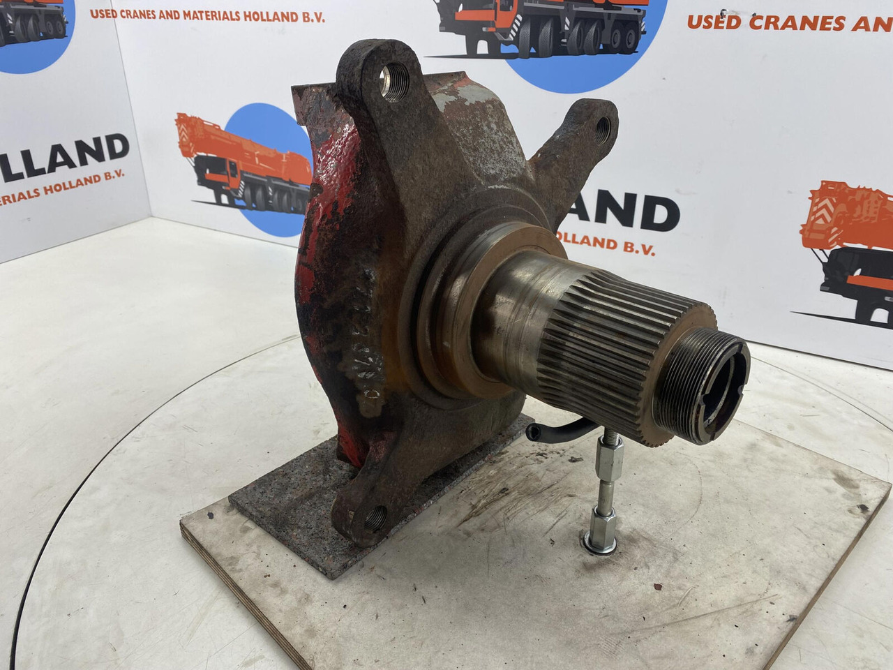 Liebherr LTM 1060 Steering knuckle axle 1 and 2 - Fuzeta pentru Automacara: Foto 3 Liebherr LTM 1060 Steering knuckle axle 1 and 2 - Fuzeta pentru Automacara: Foto 3