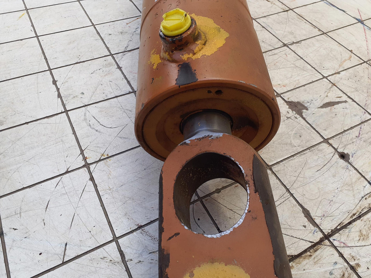 Liebherr LTM 1140 counterweight hydro cylinder - Cilindru hidraulic pentru Automacara: Foto 5 Liebherr LTM 1140 counterweight hydro cylinder - Cilindru hidraulic pentru Automacara: Foto 5