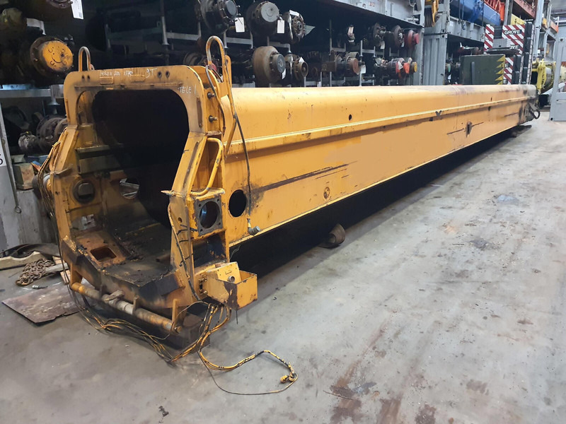 Caroserie și exterior pentru Macara Liebherr LTM 1300 telescopic section 1: Foto 1