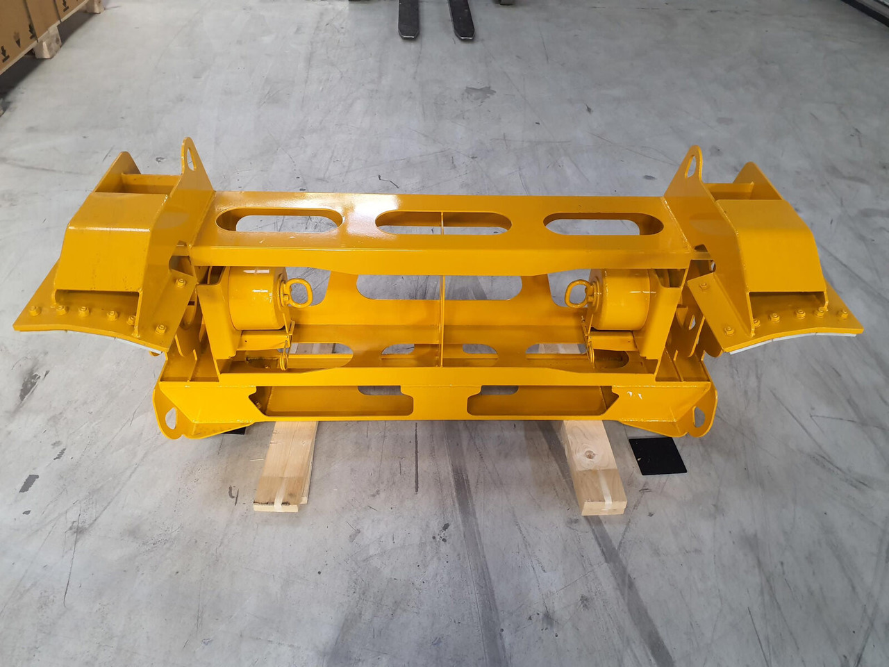 Liebherr LTM 1750-9.1 Luffing cylinder lifting device front - Caroserie și exterior pentru Automacara: Foto 4 Liebherr LTM 1750-9.1 Luffing cylinder lifting device front - Caroserie și exterior pentru Automacara: Foto 4