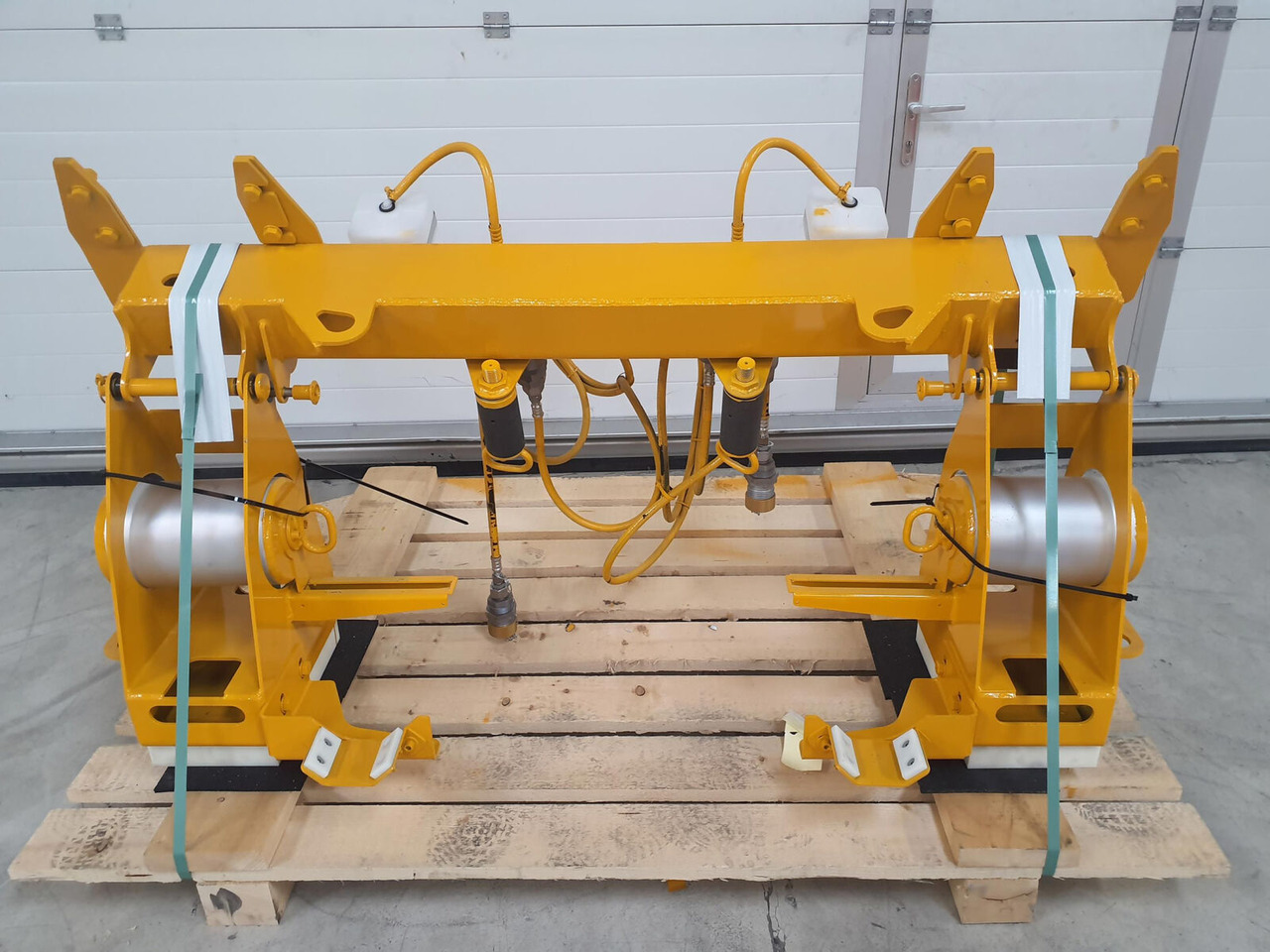 Liebherr LTM 1750-9.1 Luffing cylinder lifting device rear - Caroserie și exterior pentru Automacara: Foto 4 Liebherr LTM 1750-9.1 Luffing cylinder lifting device rear - Caroserie și exterior pentru Automacara: Foto 4