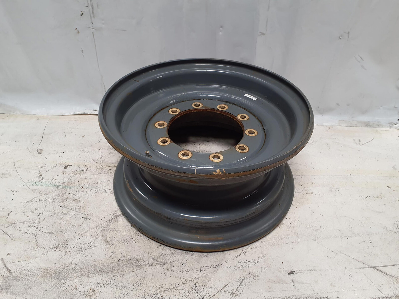 Liebherr Rim 445/95R25 10 12 1p - Jantă pentru Macara: Foto 1 Liebherr Rim 445/95R25 10 12 1p - Jantă pentru Macara: Foto 1