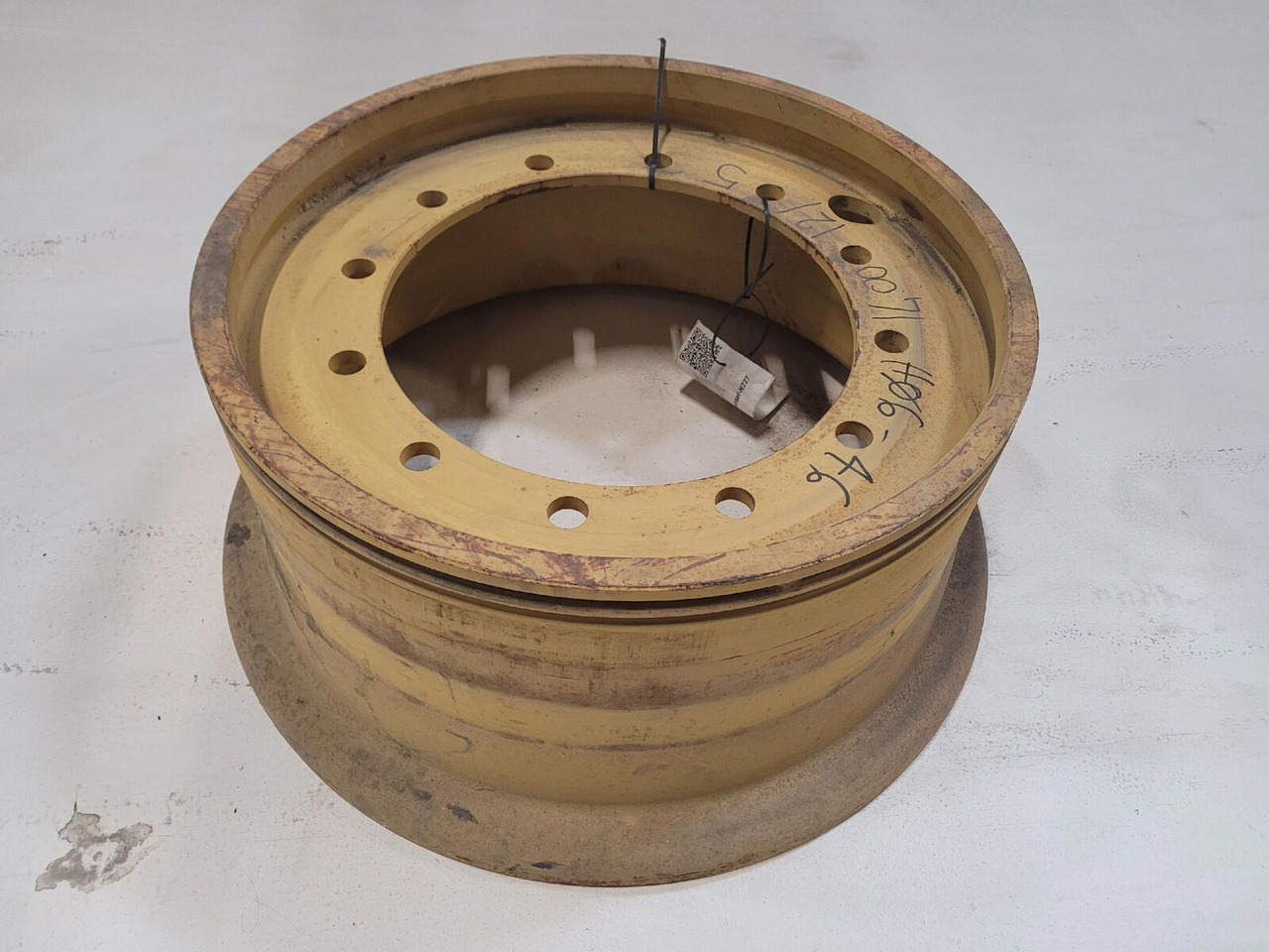 Rim 385/95R25 12 5 3p - Jantă pentru Macara: Foto 1 Rim 385/95R25 12 5 3p - Jantă pentru Macara: Foto 1