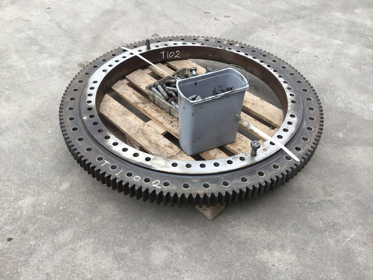 Spierings SK 477 AT4 slew ring - Rulment rotire pentru Automacara: Foto 1 Spierings SK 477 AT4 slew ring - Rulment rotire pentru Automacara: Foto 1
