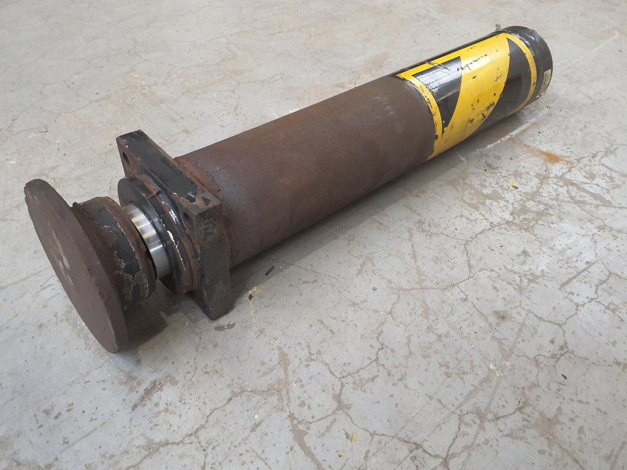 Spierings SK 598 Outrigger cylinder - Cilindru hidraulic pentru Macara: Foto 4 Spierings SK 598 Outrigger cylinder - Cilindru hidraulic pentru Macara: Foto 4