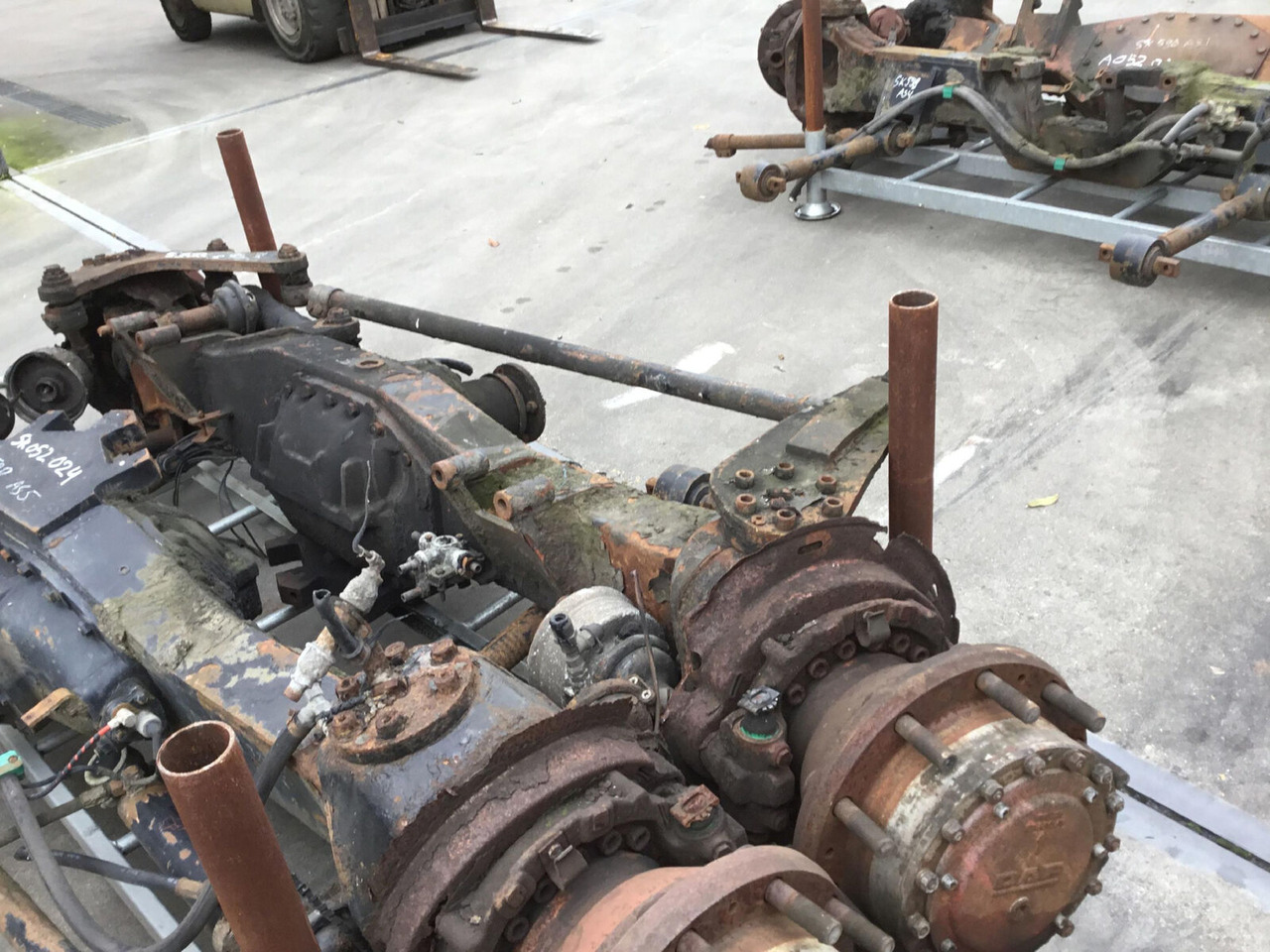 Spierings SK 598 axle 2 - Punte şi piese pentru Automacara: Foto 4 Spierings SK 598 axle 2 - Punte şi piese pentru Automacara: Foto 4