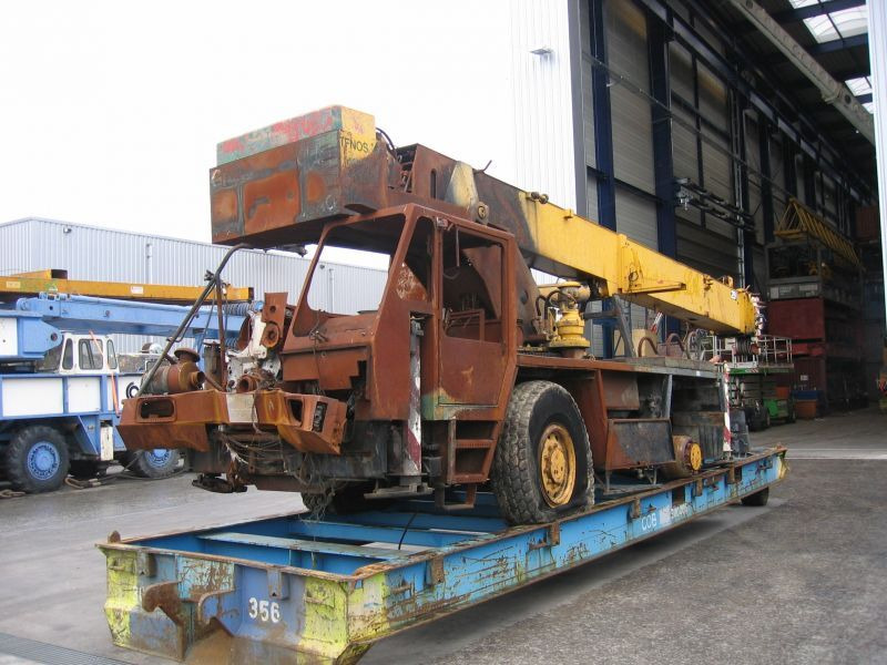 Terex 280 ATT for parts - Automacara: Foto 1 Terex 280 ATT for parts - Automacara: Foto 1