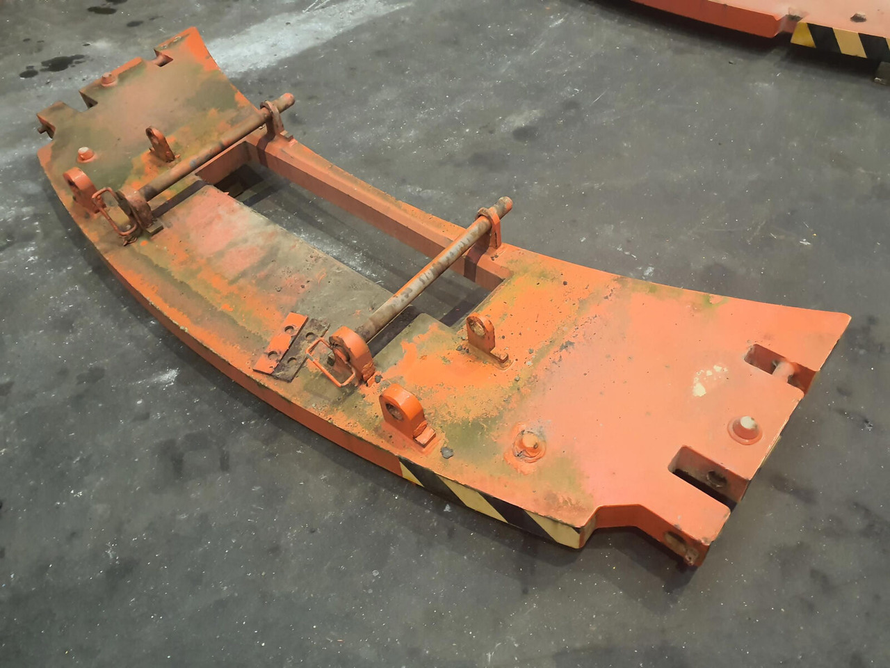 Terex AC 155 counterweight 1,15T - Contragreutate pentru Automacara: Foto 1 Terex AC 155 counterweight 1,15T - Contragreutate pentru Automacara: Foto 1