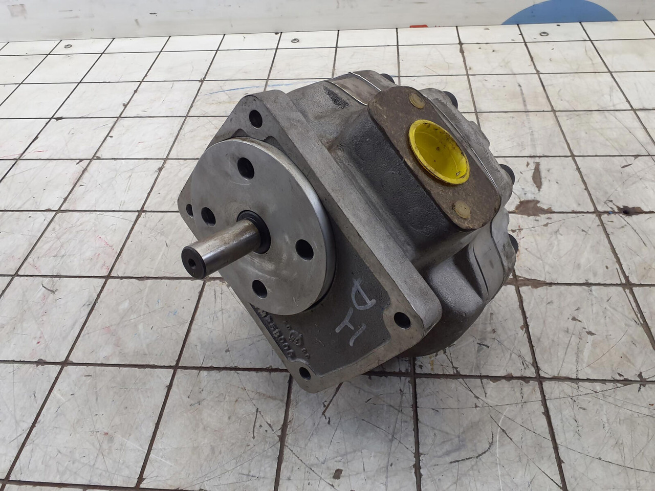Vickers Hydraulics Vickers high presure gear pump - Pompa hidraulica pentru Automacara: Foto 2 Vickers Hydraulics Vickers high presure gear pump - Pompa hidraulica pentru Automacara: Foto 2