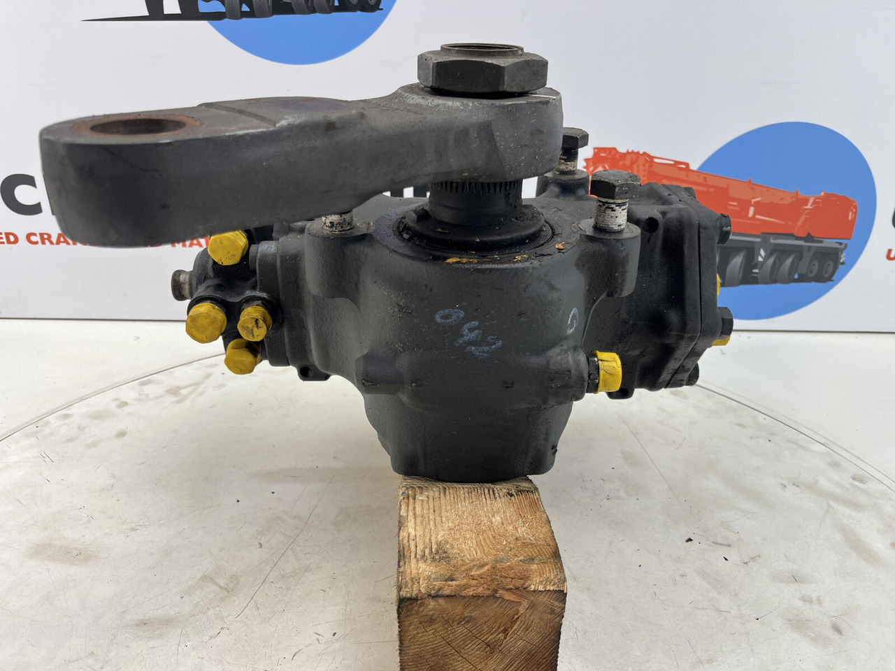 ZF ATF 50G-3 steering box ZF - Casetă de direcție pentru Automacara: Foto 3 ZF ATF 50G-3 steering box ZF - Casetă de direcție pentru Automacara: Foto 3