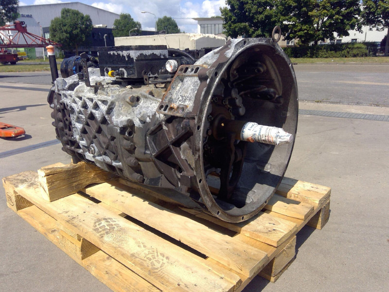 ZF ATF 60-4 gearbox ZF ECOSPLIT 16 S 151 - Cutie de viteze pentru Macara: Foto 1 ZF ATF 60-4 gearbox ZF ECOSPLIT 16 S 151 - Cutie de viteze pentru Macara: Foto 1