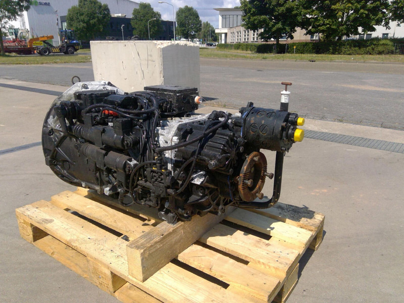 ZF ATF 60-4 gearbox ZF ECOSPLIT 16 S 151 - Cutie de viteze pentru Macara: Foto 2 ZF ATF 60-4 gearbox ZF ECOSPLIT 16 S 151 - Cutie de viteze pentru Macara: Foto 2
