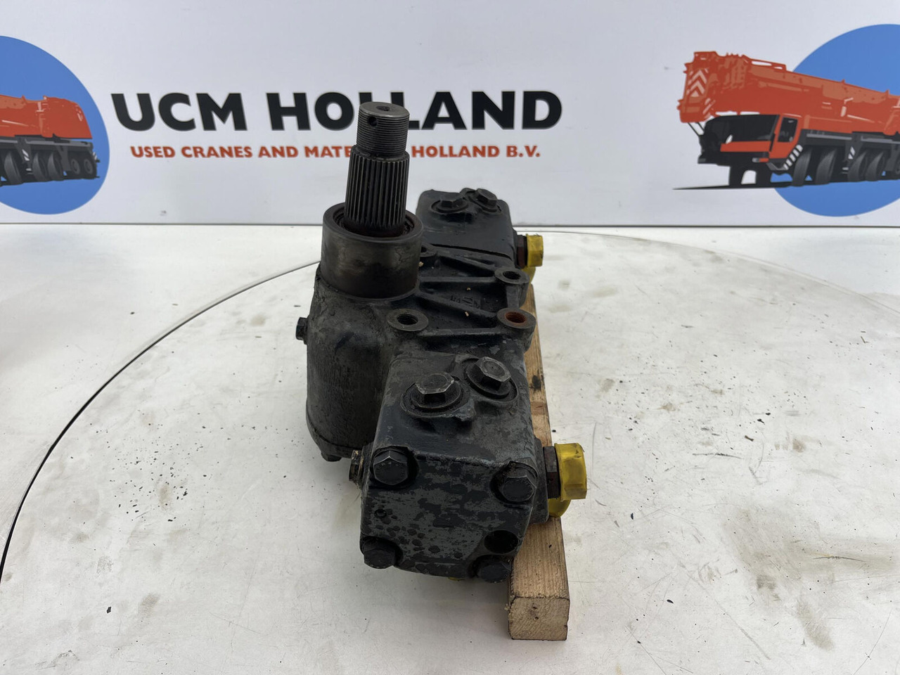 ZF Steering Box 120bar - Casetă de direcție pentru Macara: Foto 4 ZF Steering Box 120bar - Casetă de direcție pentru Macara: Foto 4