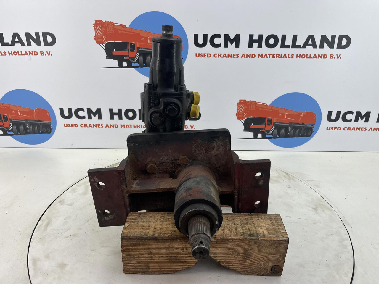 ZF ZF Steering Box - Casetă de direcție pentru Automacara: Foto 4 ZF ZF Steering Box - Casetă de direcție pentru Automacara: Foto 4