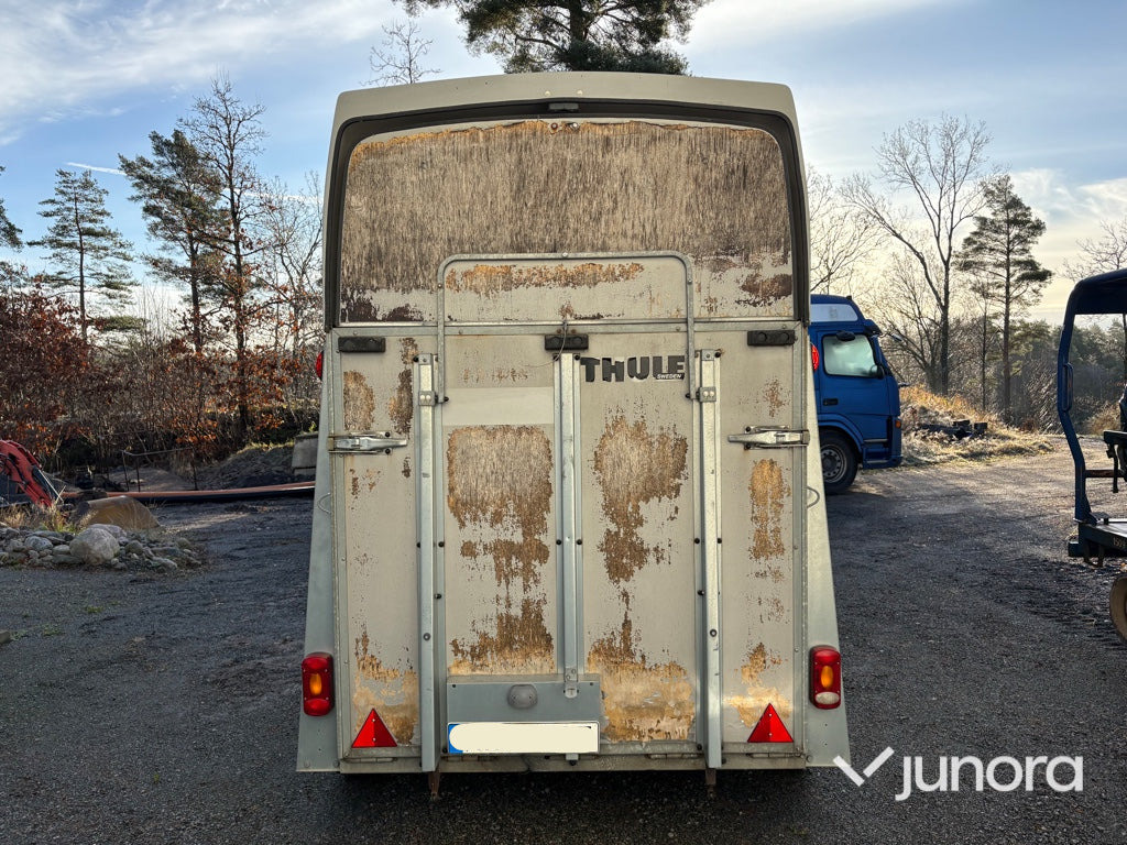 Hästtransport - Thule 150 E5 - Remorcă transport cai: Foto 4 Hästtransport - Thule 150 E5 - Remorcă transport cai: Foto 4
