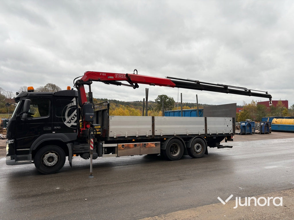 Lastbil med kran - Volvo FM 370 FASSI F155 - Camion platformă, Camion cu macara: Foto 4 Lastbil med kran - Volvo FM 370 FASSI F155 - Camion platformă, Camion cu macara: Foto 4