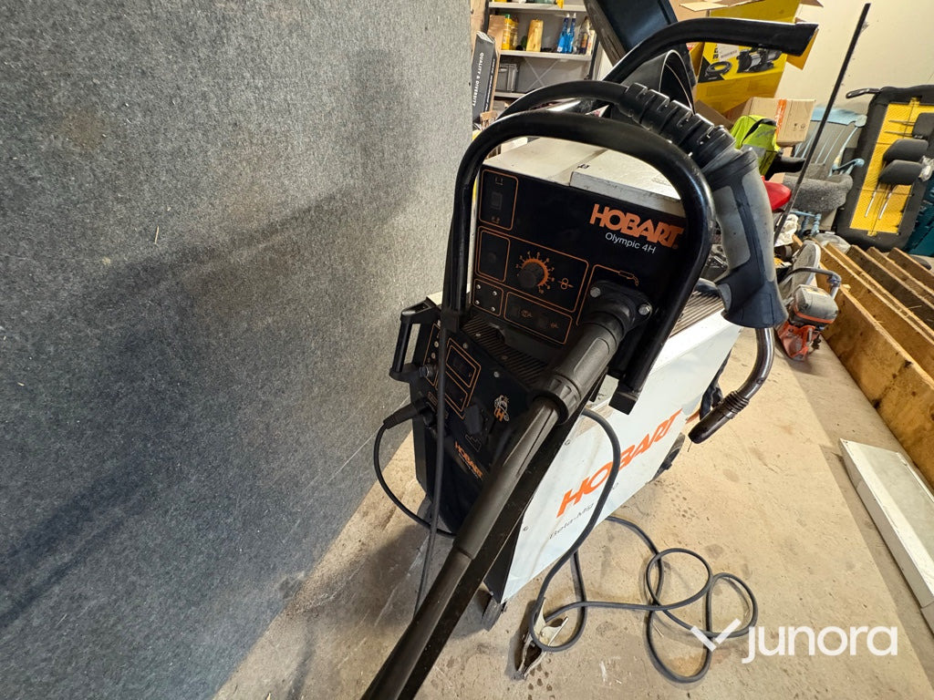 MIG-svets - Hobart, Beta-Mig 4000 - Echipamente pentru sudare: Foto 4 MIG-svets - Hobart, Beta-Mig 4000 - Echipamente pentru sudare: Foto 4