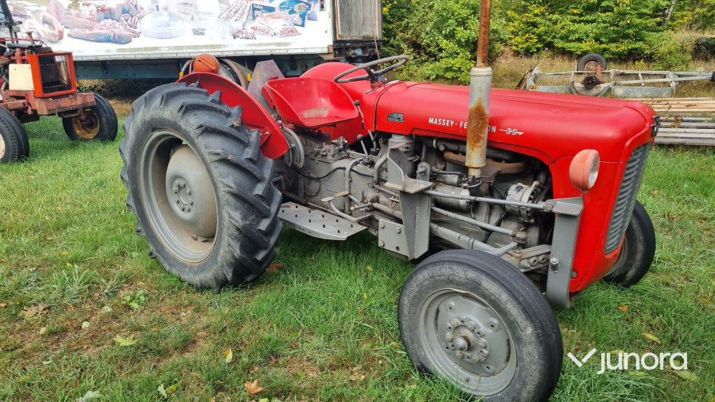 Massey ferguson 35 - Tractor agricol: Foto 1 Massey ferguson 35 - Tractor agricol: Foto 1