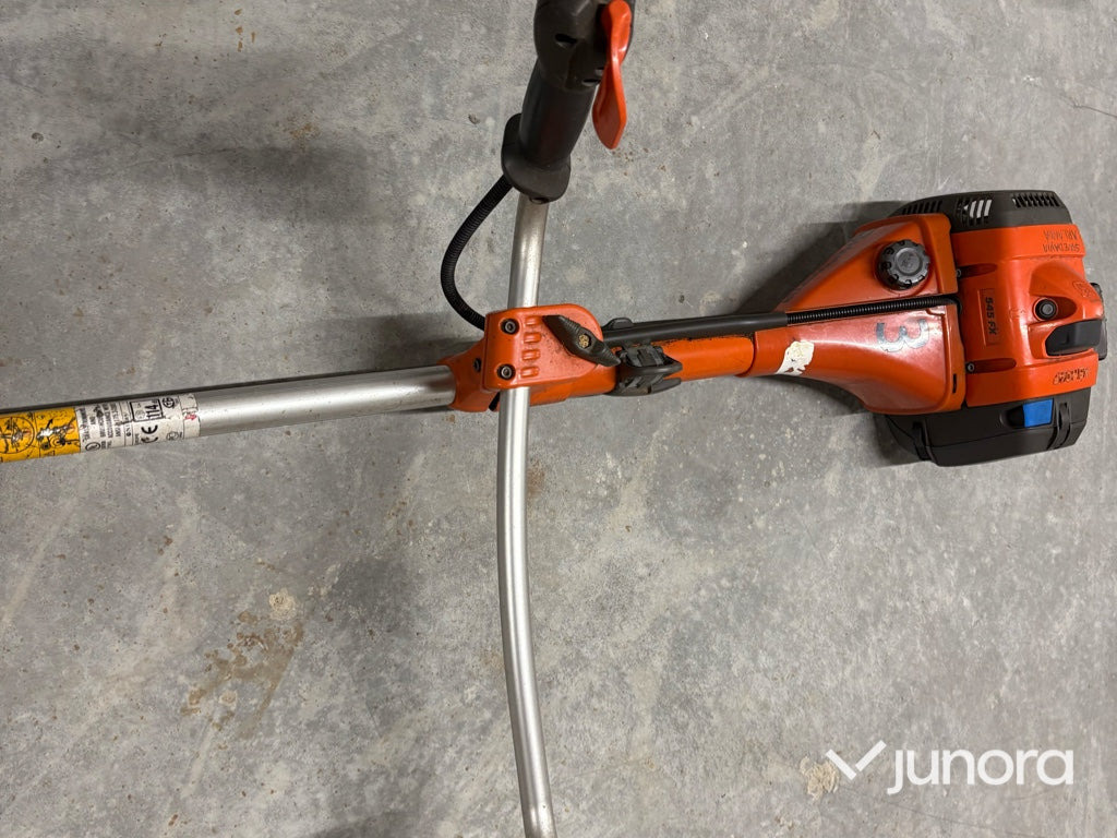 Röjsåg - Husqvarna, 545FX, 4st - Maşină de tuns iarba: Foto 3 Röjsåg - Husqvarna, 545FX, 4st - Maşină de tuns iarba: Foto 3