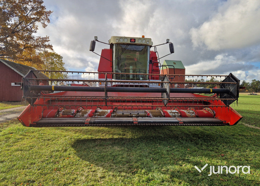 Skördetröska - Massey Ferguson, 36 - Combină de recoltat cereale: Foto 2 Skördetröska - Massey Ferguson, 36 - Combină de recoltat cereale: Foto 2