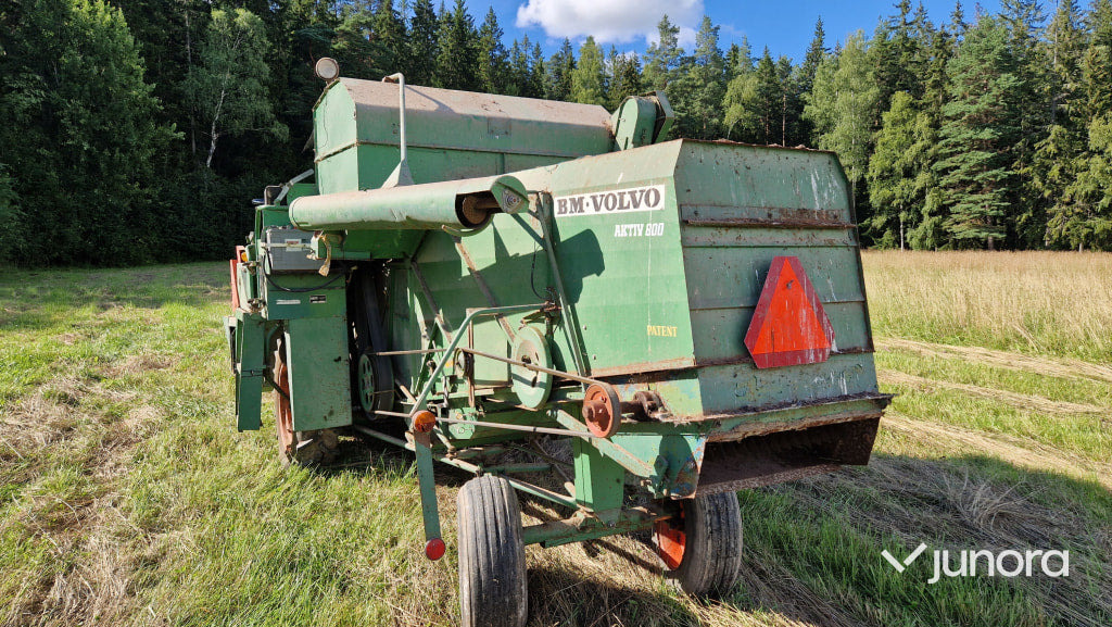 Skördetröska - Volvo BM, Aktiv 800 + Aktiv 800 som reservdel - Combină de recoltat cereale: Foto 2 Skördetröska - Volvo BM, Aktiv 800 + Aktiv 800 som reservdel - Combină de recoltat cereale: Foto 2