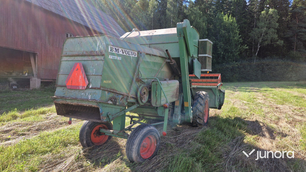 Skördetröska - Volvo BM, Aktiv 800 + Aktiv 800 som reservdel - Combină de recoltat cereale: Foto 3 Skördetröska - Volvo BM, Aktiv 800 + Aktiv 800 som reservdel - Combină de recoltat cereale: Foto 3