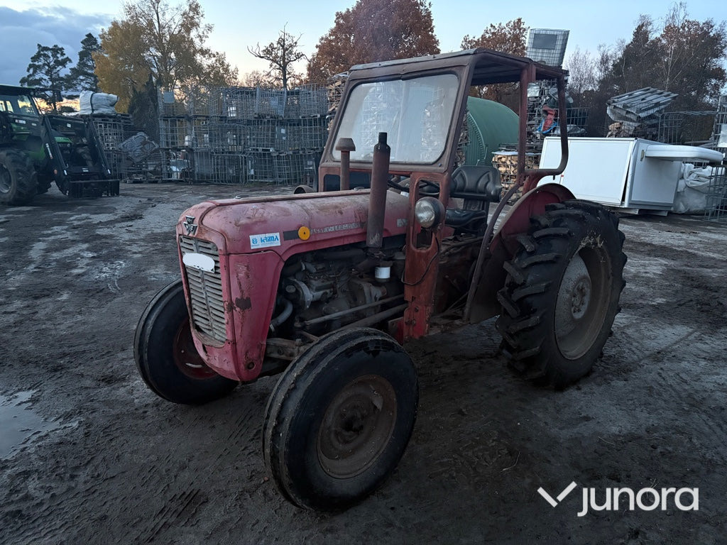 Traktor - Massey Ferguson 35X - Tractor agricol: Foto 2 Traktor - Massey Ferguson 35X - Tractor agricol: Foto 2