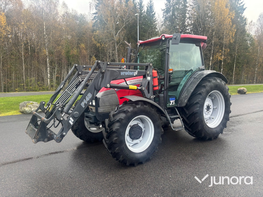 Traktor - McCormick C100 Max med lastare - Tractor agricol: Foto 1 Traktor - McCormick C100 Max med lastare - Tractor agricol: Foto 1