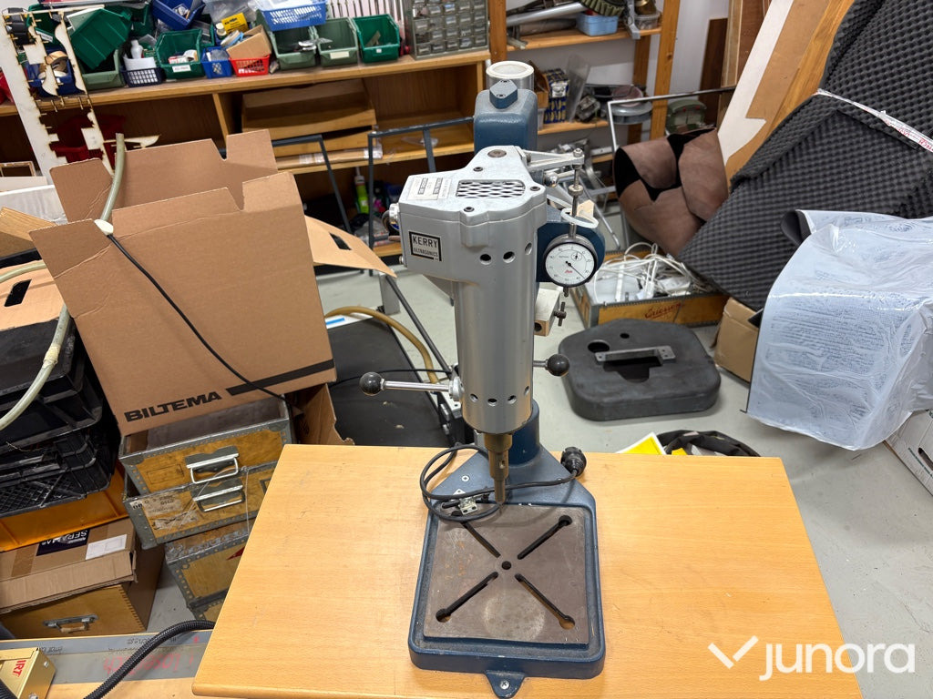 Ultraljudsborr - KERRY Ultrasonics, KDS150 - Mașină de găurit cu coloană: Foto 1 Ultraljudsborr - KERRY Ultrasonics, KDS150 - Mașină de găurit cu coloană: Foto 1