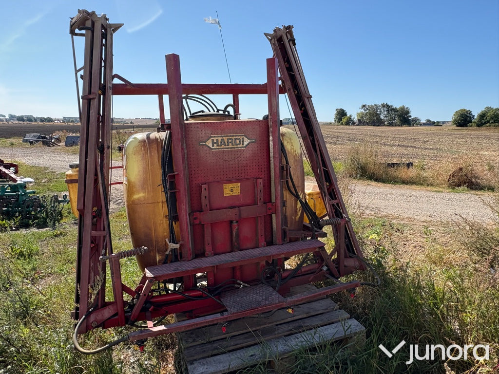 Växtspruta - Hardi, 1000L, 12M - Maşină de erbicidat purtata: Foto 5 Växtspruta - Hardi, 1000L, 12M - Maşină de erbicidat purtata: Foto 5