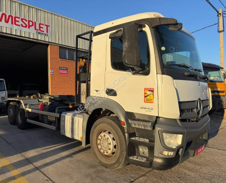 Mercedes Antos 2543 - Camion cu cârlig: Foto 2 Mercedes Antos 2543 - Camion cu cârlig: Foto 2