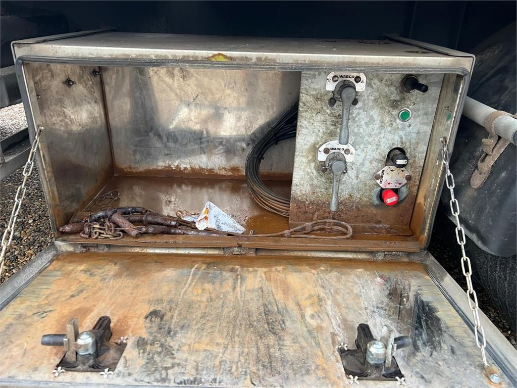 CMT 6,5 - 7,0 mtr container - tip - Remorcă abroll/ Skiploader: Foto 4 CMT 6,5 - 7,0 mtr container - tip - Remorcă abroll/ Skiploader: Foto 4