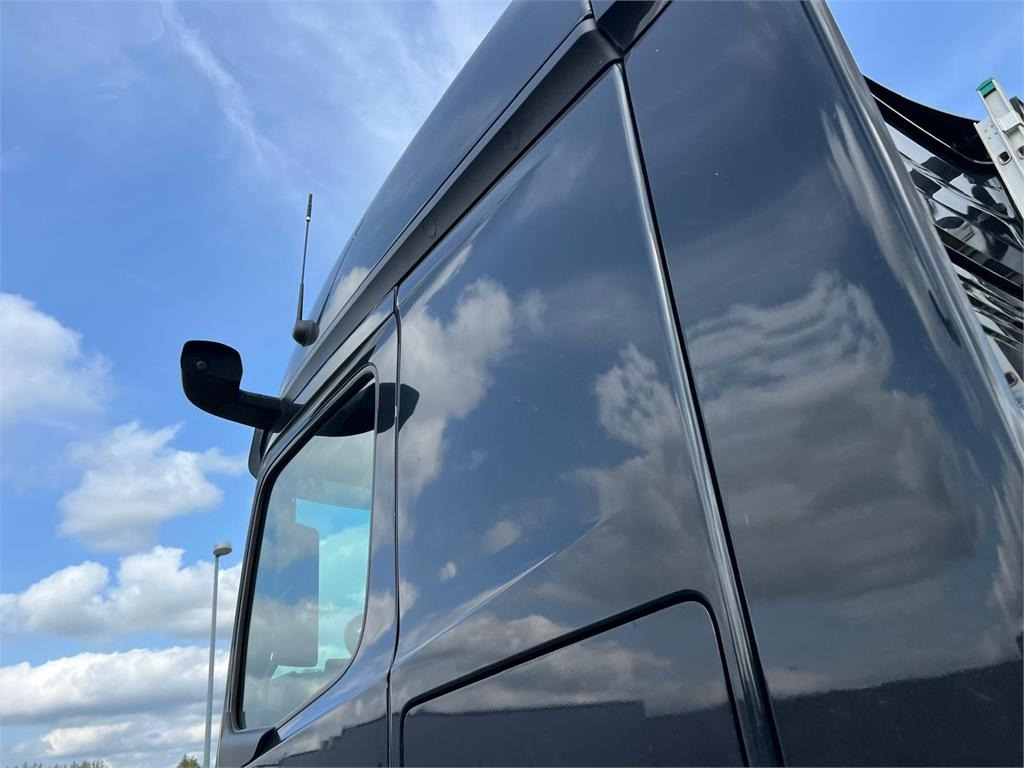 Mercedes-Benz Actros 2545 LS - Cap tractor: Foto 2 Mercedes-Benz Actros 2545 LS - Cap tractor: Foto 2