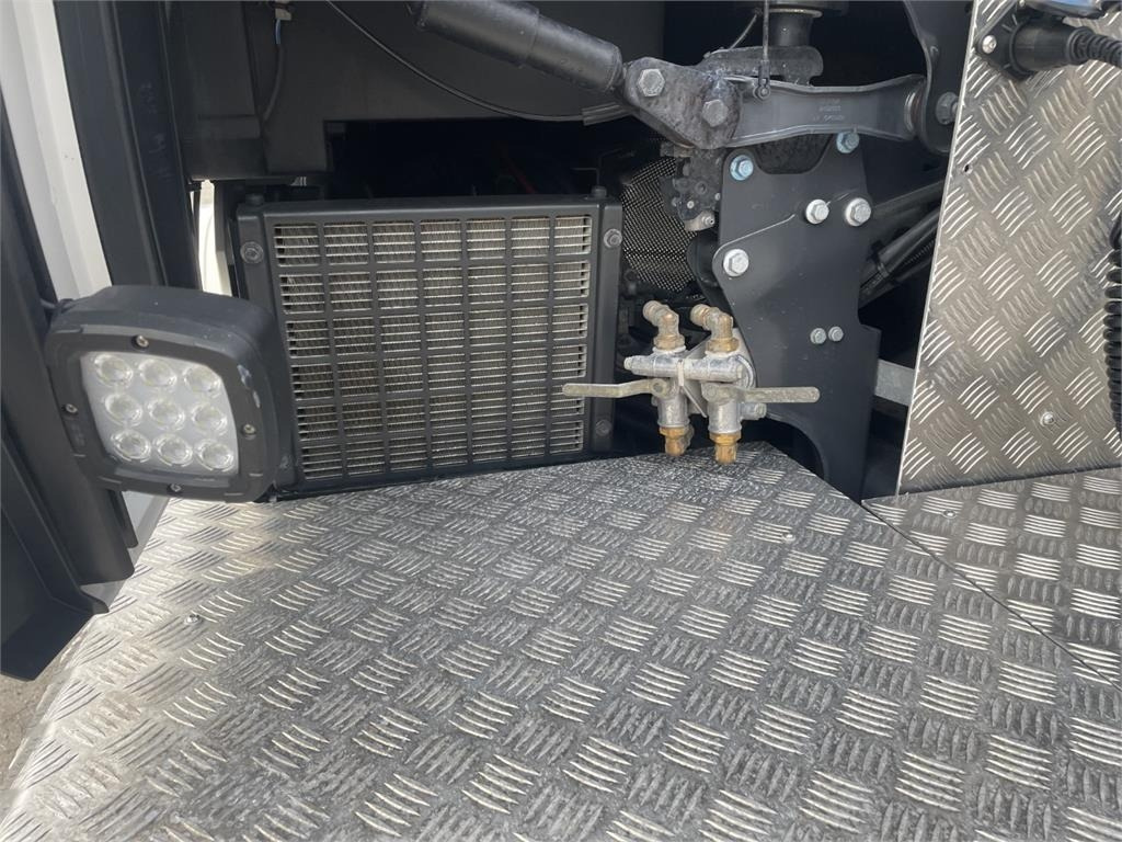 Scania S660 A 6x2 NB 2950 - Cap tractor: Foto 5 Scania S660 A 6x2 NB 2950 - Cap tractor: Foto 5