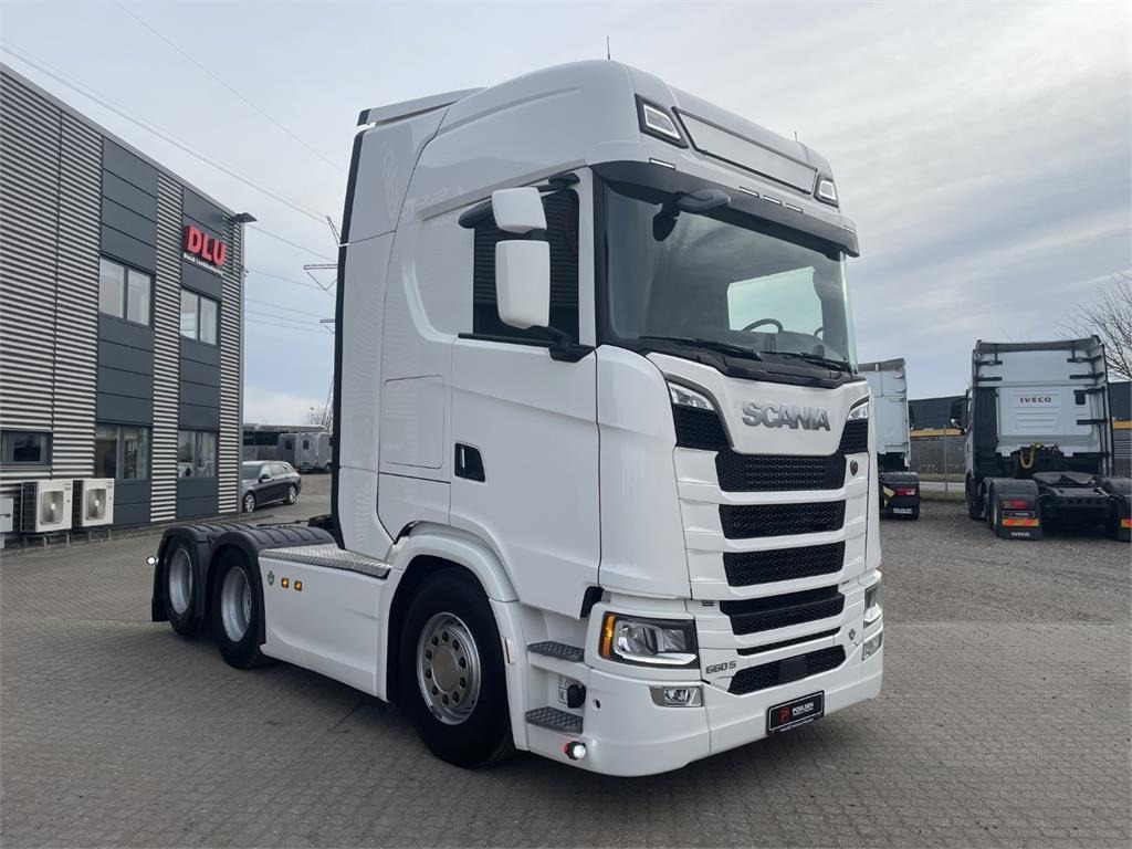 Scania S660 A 6x2 NB 2950 - Cap tractor: Foto 1 Scania S660 A 6x2 NB 2950 - Cap tractor: Foto 1