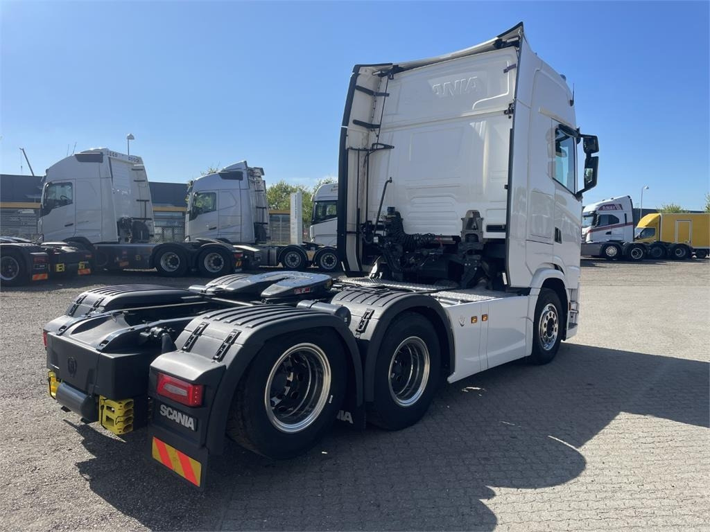 Scania S660 A 6x2 NB 2950  - Cap tractor: Foto 2 Scania S660 A 6x2 NB 2950  - Cap tractor: Foto 2
