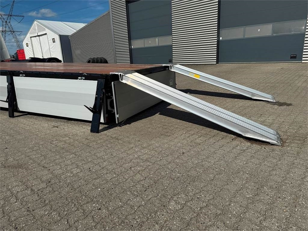 Hangler 3-aks kærre alu-sider + alu-ramper - Remorcă platformă: Foto 4 Hangler 3-aks kærre alu-sider + alu-ramper - Remorcă platformă: Foto 4