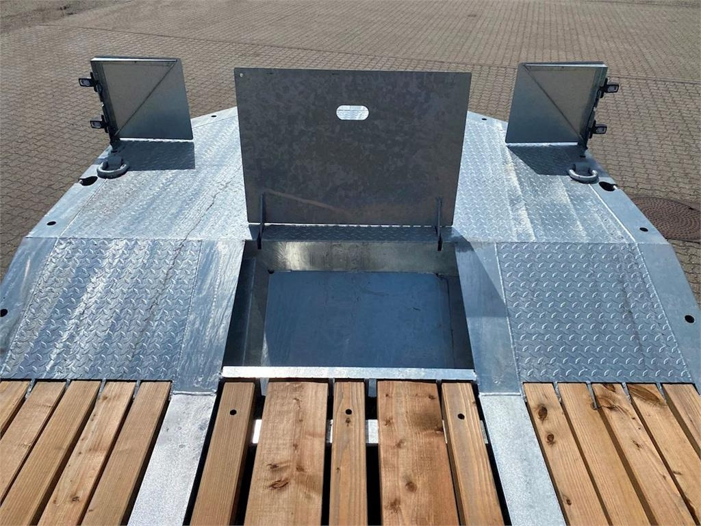 Hangler DTS 300 3 akslet med ramper - Remorcă transport agabaritic: Foto 3 Hangler DTS 300 3 akslet med ramper - Remorcă transport agabaritic: Foto 3