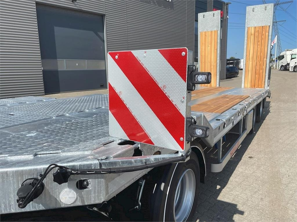 Hangler VTS-H 400 4 akslet - 2 delt ramper - Remorcă transport agabaritic: Foto 4 Hangler VTS-H 400 4 akslet - 2 delt ramper - Remorcă transport agabaritic: Foto 4