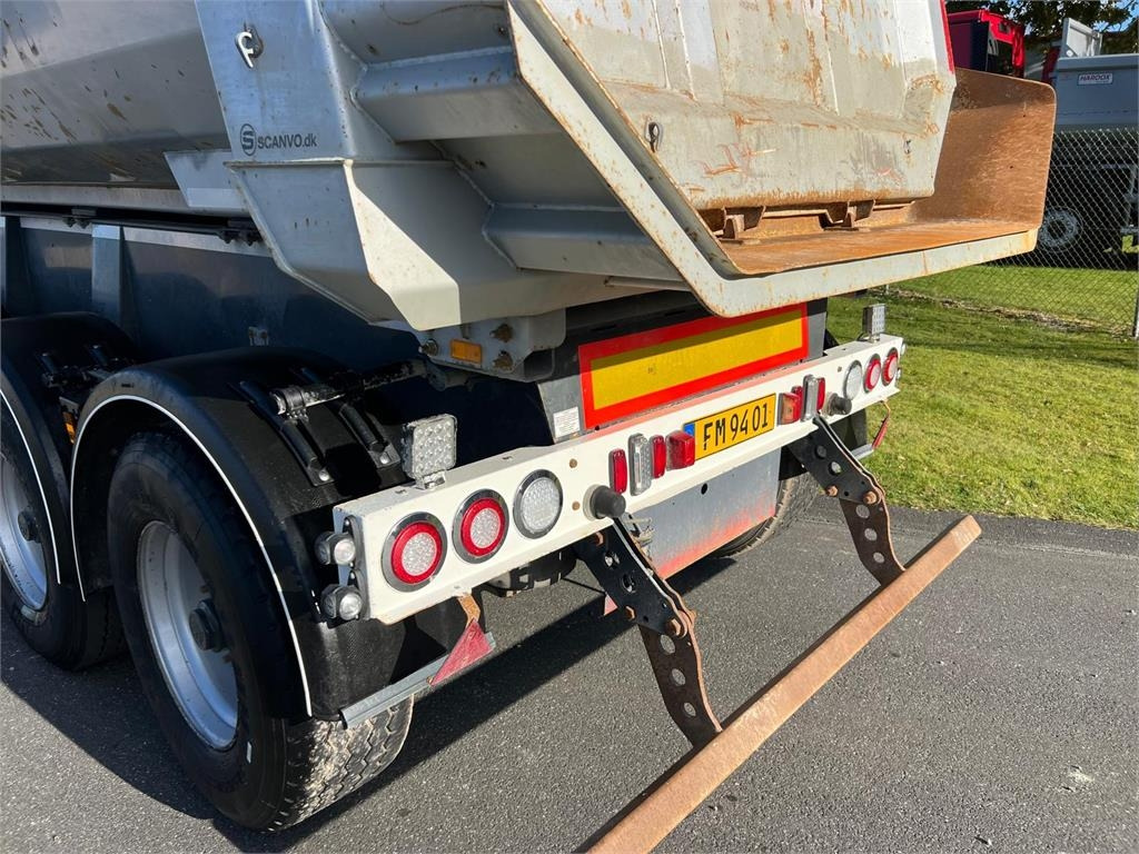 Langendorf 35,4m3 Hardox SKS-HS 30-9,9 mtr - Semiremorcă basculantă: Foto 5 Langendorf 35,4m3 Hardox SKS-HS 30-9,9 mtr - Semiremorcă basculantă: Foto 5